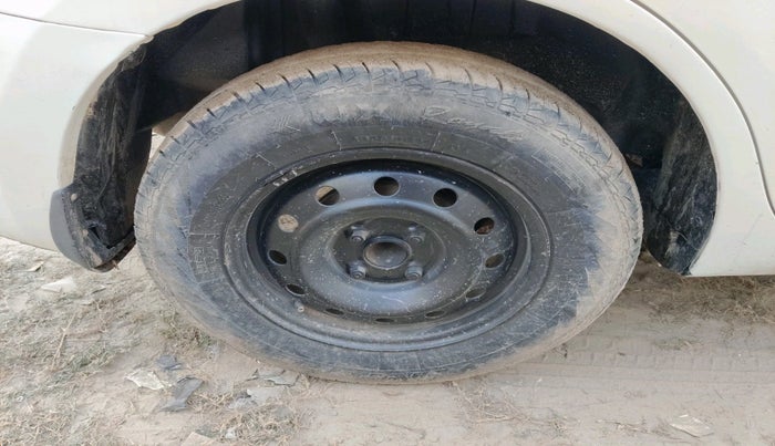 2020 Maruti Dzire VDI, Diesel, Manual, 1,16,438 km, tyre