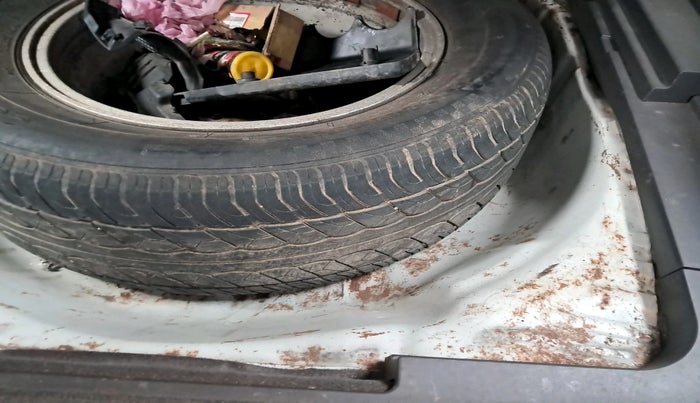 2014 Honda CRV 2.4L 2WD AT, Petrol, Automatic, 1,02,690 km, tyre