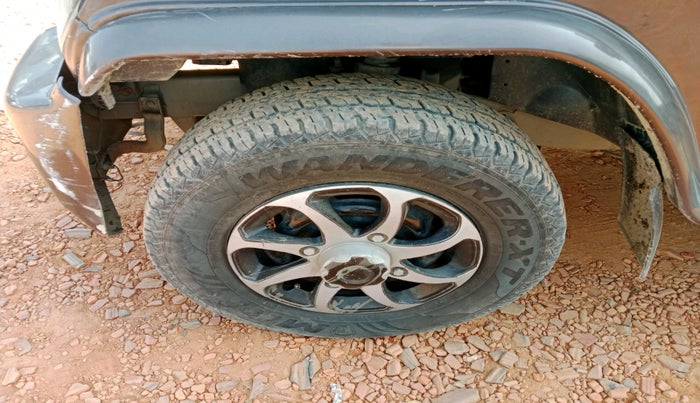 2015 Mahindra Bolero SLX BS-III, Diesel, Manual, 1,23,129 km, tyre