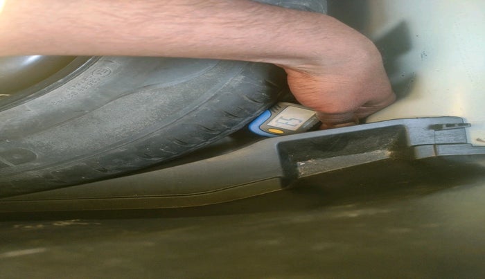 2022 Maruti Swift VXI, Petrol, Manual, 46,800 km, tyre