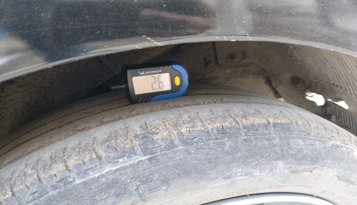 2011 Hyundai Verna FLUIDIC 1.6 VTVT EX, Petrol, Manual, 1,04,964 km, tyre