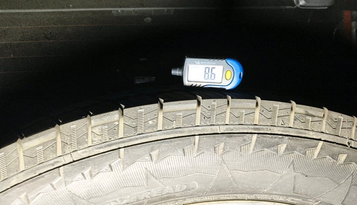 2022 Mahindra Thar LX D AT 4WD HT, Diesel, Automatic, 69,421 km, tyre