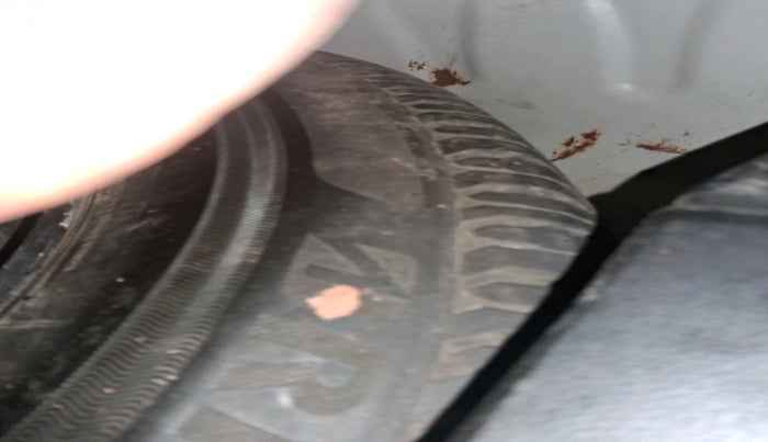 2022 Maruti Dzire ZXI CNG, Petrol, Manual, 92,559 km, tyre