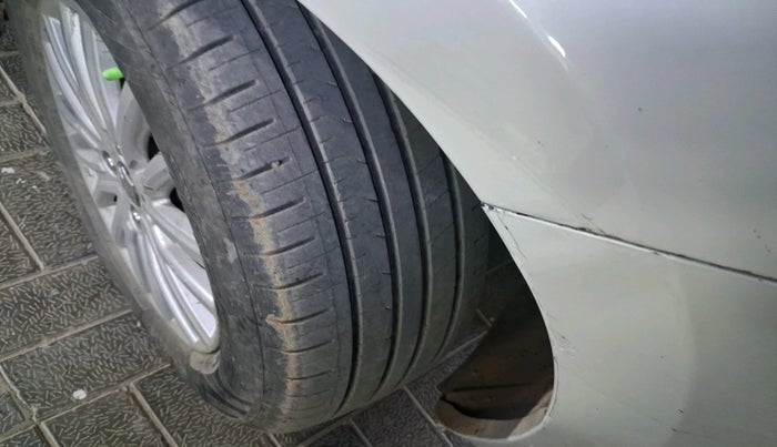 2022 Maruti Dzire ZXI CNG, Petrol, Manual, 92,559 km, tyre