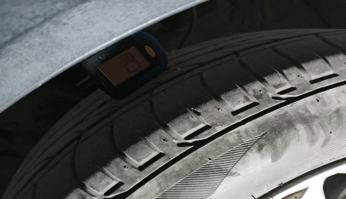 2016 Hyundai Creta SX PLUS AT 1.6 DIESEL, Diesel, Automatic, 1,05,239 km, tyre