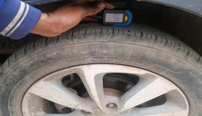 2016 Hyundai Elite i20 ASTA 1.2, Petrol, Manual, 1,15,643 km, tyre