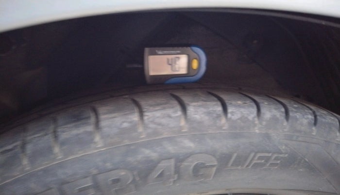 2012 Hyundai i20 MAGNA 1.2, Petrol, Manual, 53,431 km, tyre