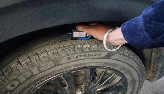 2021 Maruti XL6 ALPHA AT, Petrol, Automatic, 26,185 km, tyre