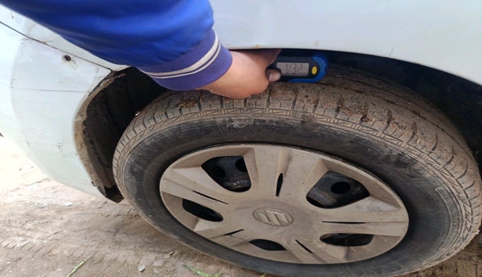 2014 Maruti Wagon R 1.0 VXI, Petrol, Manual, 2,88,683 km, tyre