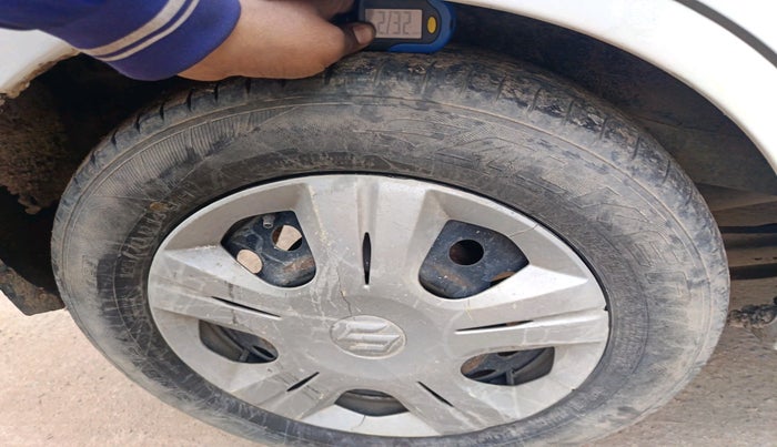 2014 Maruti Wagon R 1.0 VXI, Petrol, Manual, 2,88,683 km, tyre