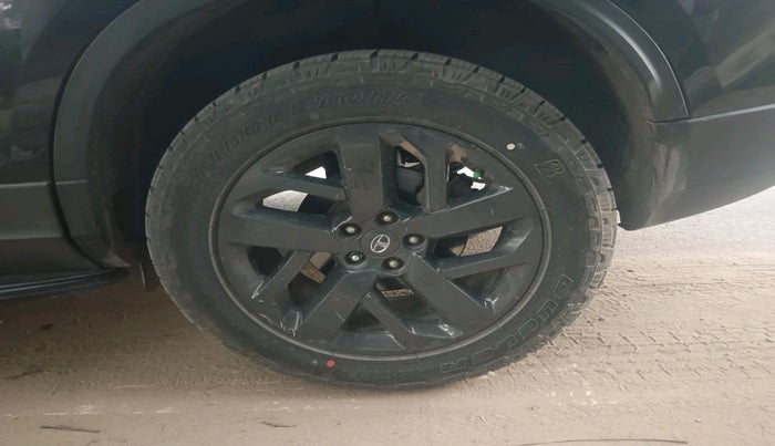 2022 Tata Safari XT PLUS DARK EDITION, Diesel, Manual, 67,038 km, tyre