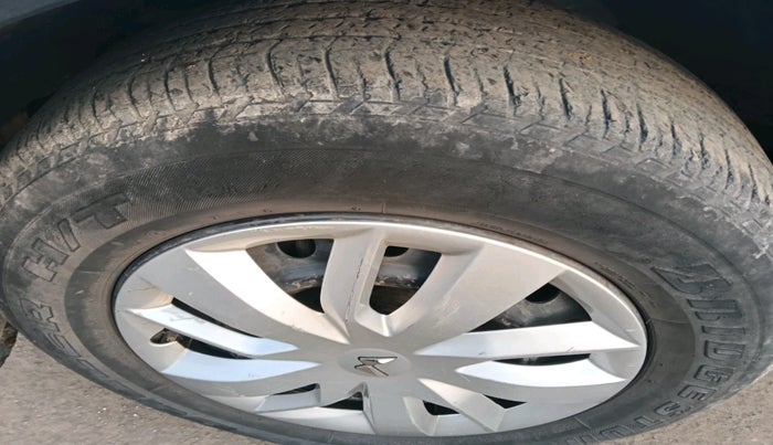 2017 Mahindra XUV500 W6 1.99, Diesel, Manual, 92,511 km, tyre