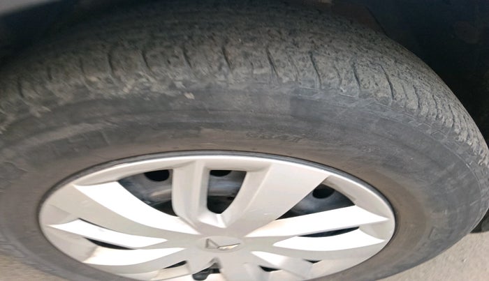 2017 Mahindra XUV500 W6 1.99, Diesel, Manual, 92,511 km, tyre