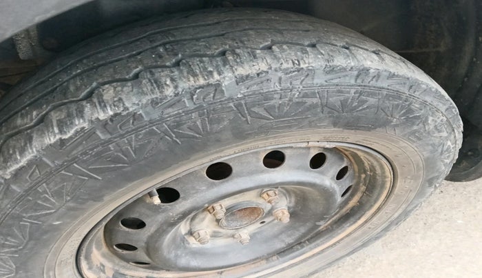 2017 Mahindra XUV500 W6 1.99, Diesel, Manual, 92,511 km, tyre