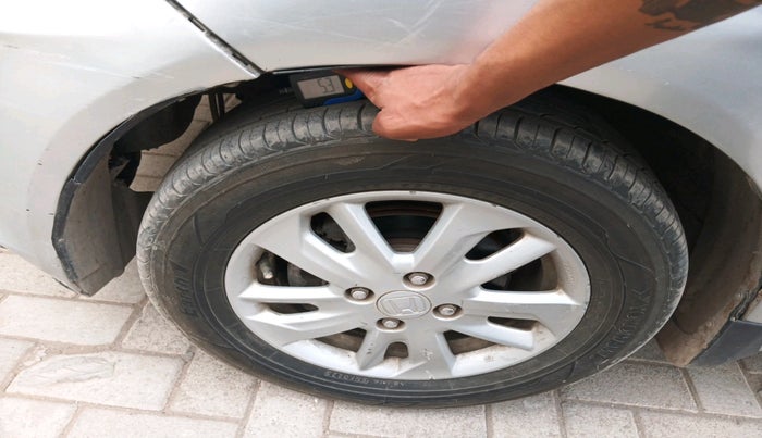 2013 Honda Amaze 1.5L I-DTEC VX, Diesel, Manual, 1,27,865 km, tyre