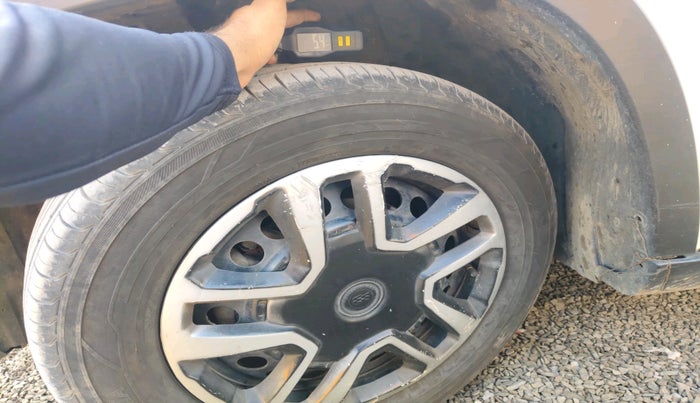 2018 Maruti Vitara Brezza VDI, Diesel, Manual, 1,76,462 km, tyre