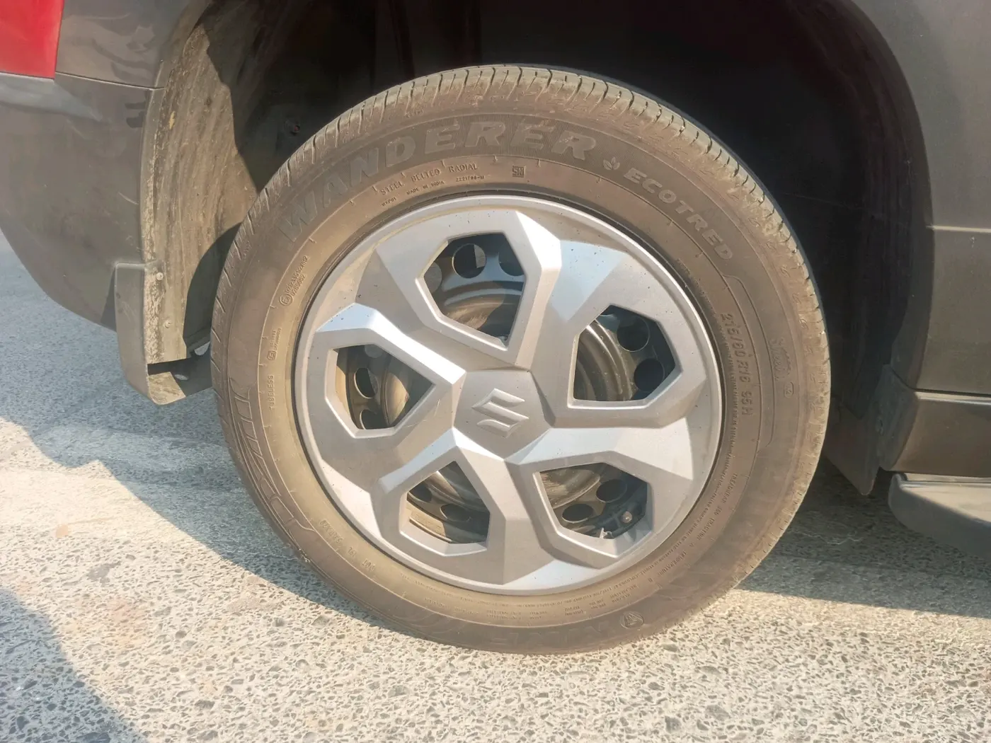 2024 Maruti BREZZA VXI S-CNG, CNG, Manual, 15,000 km, tyre