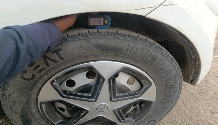 2011 Hyundai i10 ERA 1.1, Petrol, Manual, 84,113 km, tyre