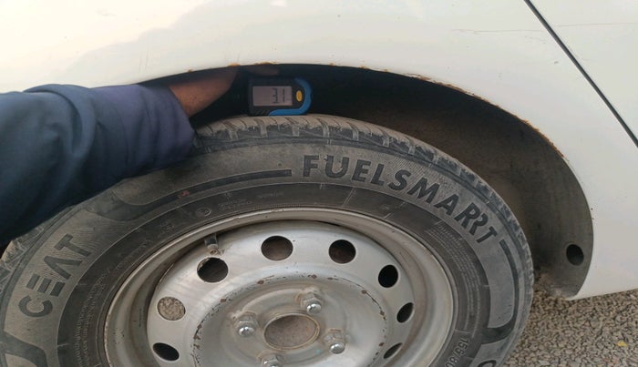 2011 Hyundai i10 ERA 1.1, Petrol, Manual, 84,113 km, tyre