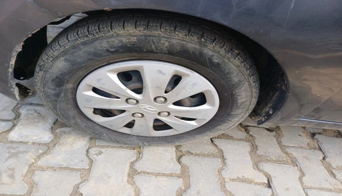 2011 Hyundai i10 MAGNA 1.2, Petrol, Manual, 1,13,598 km, tyre