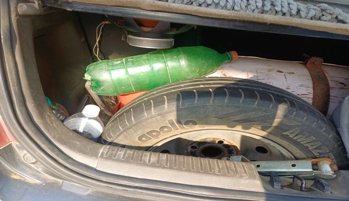 2011 Hyundai i10 MAGNA 1.2, Petrol, Manual, 1,13,598 km, tyre