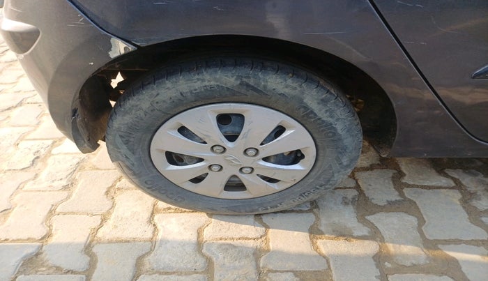 2011 Hyundai i10 MAGNA 1.2, Petrol, Manual, 1,13,598 km, tyre