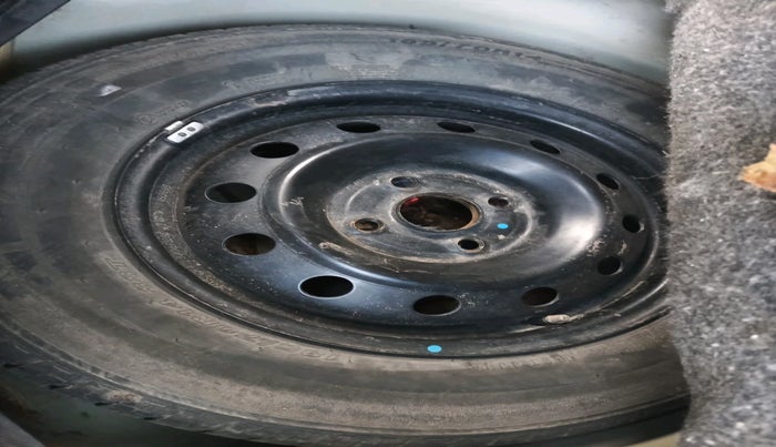 2013 Maruti Swift VXI, Petrol, Manual, 78,187 km, tyre