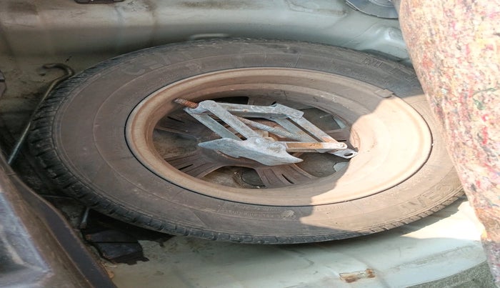 2011 Hyundai i20 ASTA 1.4 CRDI, Diesel, Manual, 1,34,673 km, tyre