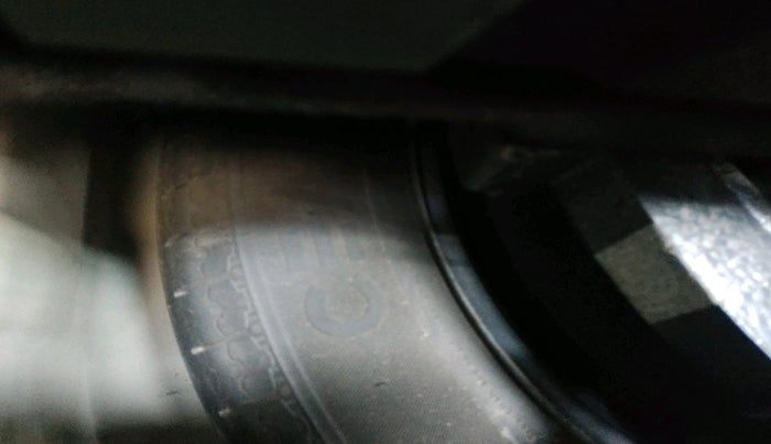 2022 Mahindra XUV300 W8 (O) 1.2 PETROL, Petrol, Manual, 26,831 km, tyre