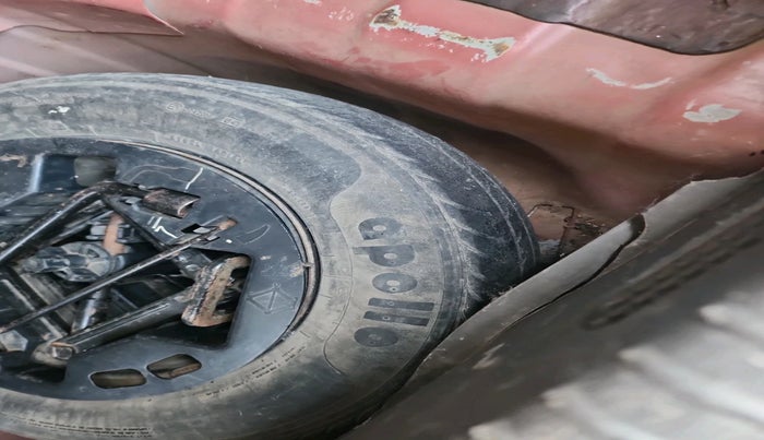 2011 Hyundai i10 ERA 1.1, Petrol, Manual, 64,670 km, tyre