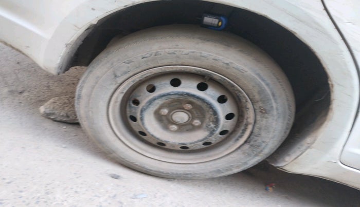 2011 Maruti Swift Dzire VXI, Petrol, Manual, 1,00,000 km, tyre