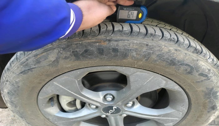 2021 KIA SELTOS HTK PLUS 1.5, Petrol, Manual, 2,294 km, tyre