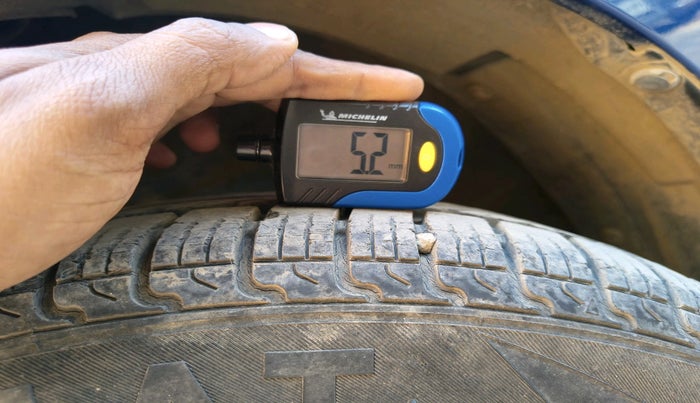 2013 Maruti Swift LXI, Petrol, Manual, 36,046 km, tyre