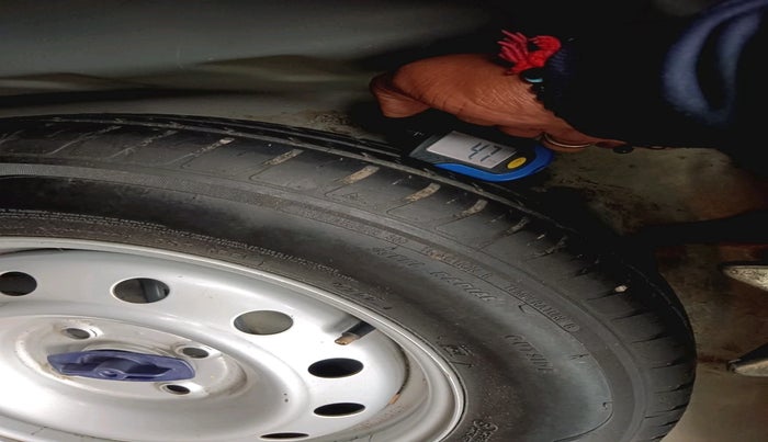 2020 Maruti Dzire VXI, Petrol, Manual, 79,286 km, tyre