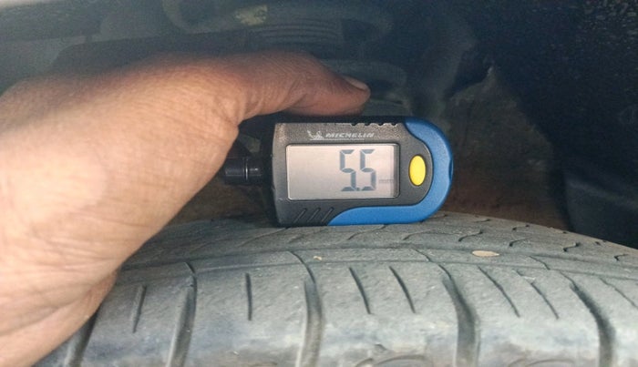 2024 Hyundai AURA SX 1.2 CNG, Petrol, Manual, 17,502 km, tyre