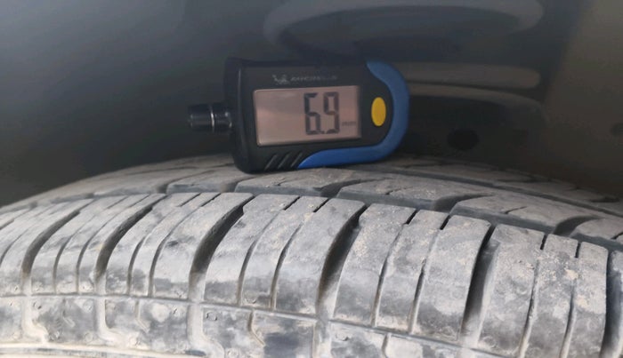 2011 Maruti Swift LXI, Petrol, Manual, 41,394 km, tyre