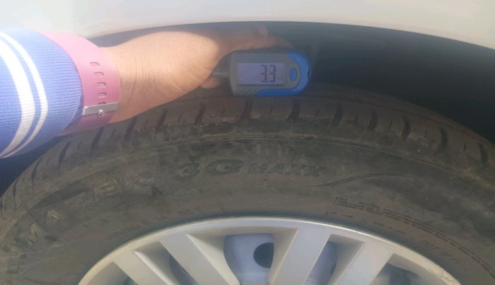 2021 Maruti Dzire LXI, Petrol, Manual, 31,367 km, tyre