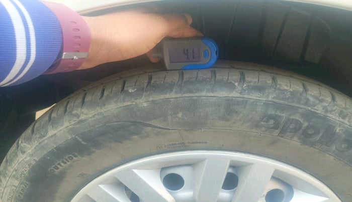 2021 Maruti Dzire LXI, Petrol, Manual, 31,367 km, tyre