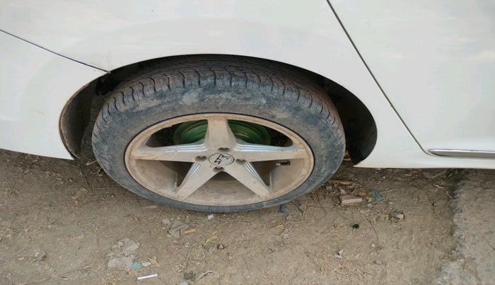 2018 Hyundai Verna 1.6 SX (O) CRDI MT, Diesel, Manual, 98,916 km, tyre