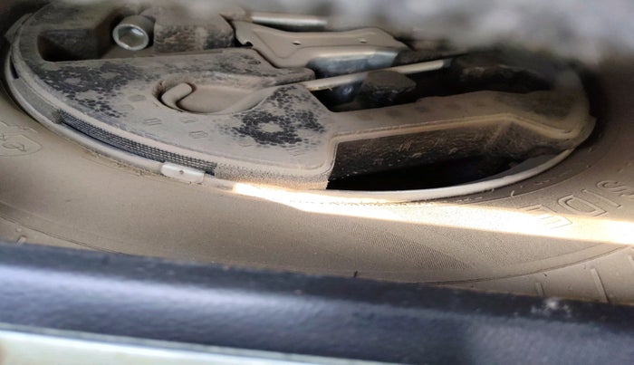 2018 Maruti Vitara Brezza ZDI PLUS, Diesel, Manual, 1,21,831 km, tyre