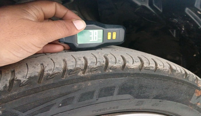 2017 Maruti Vitara Brezza VDI (O), Diesel, Manual, 89,893 km, tyre