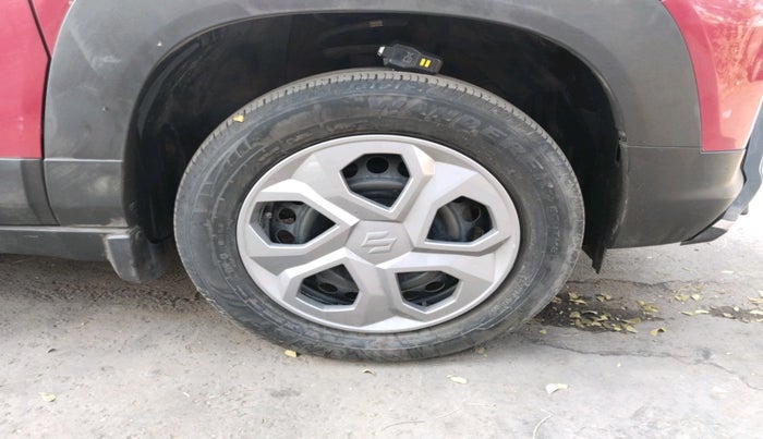 2023 Maruti BREZZA LXI S- CNG, Petrol, Manual, 60,098 km, tyre