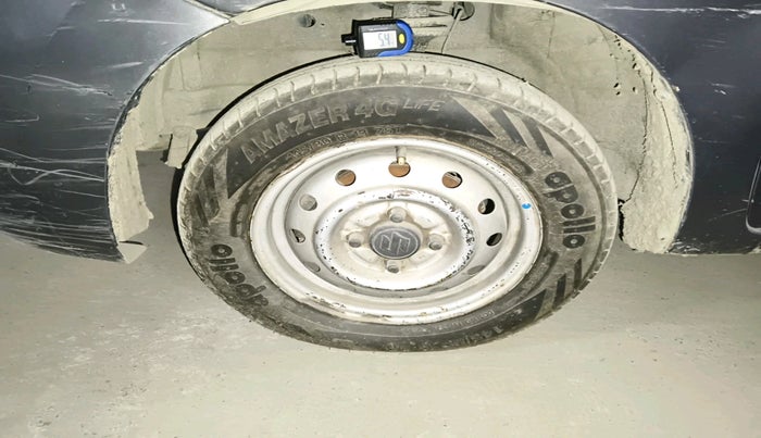 2014 Maruti Wagon R 1.0 LXI CNG, Petrol, Manual, 2,00,000 km, tyre