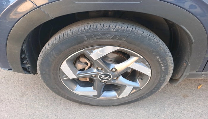 2019 Hyundai VENUE SX(O) 1.4 CRDI, Diesel, Manual, 1,29,367 km, tyre