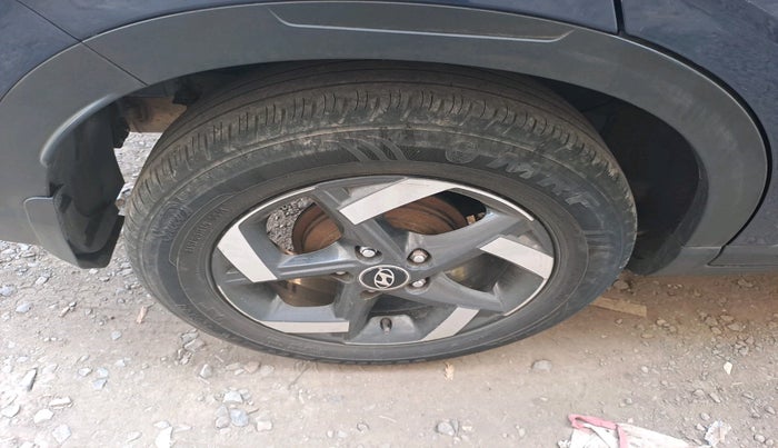 2019 Hyundai VENUE SX(O) 1.4 CRDI, Diesel, Manual, 1,29,367 km, tyre