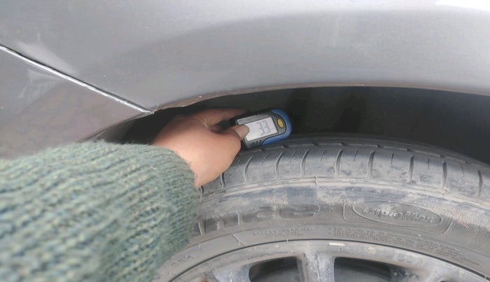 2017 Maruti Ciaz SIGMA 1.4 MT PETROL, Petrol, Manual, 99,540 km, tyre