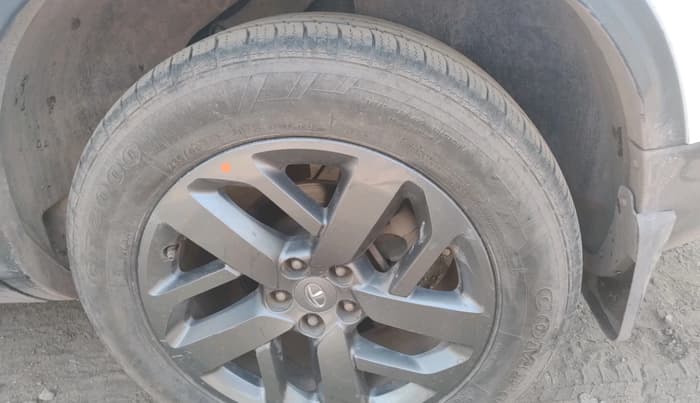 2021 Tata Safari XT, Diesel, Manual, 75,744 km, tyre
