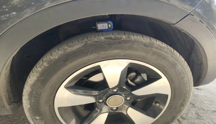 2019 Tata NEXON XZA PLUS PETROL DUAL TONE, Petrol, Automatic, 63,016 km, tyre