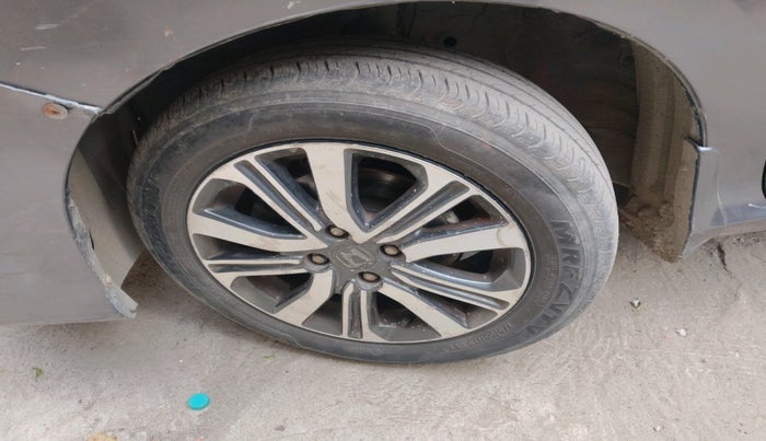 2017 Honda City 1.5L I-VTEC V MT, Petrol, Manual, 72,604 km, tyre