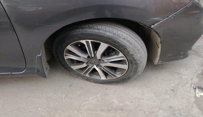 2017 Honda City 1.5L I-VTEC V MT, Petrol, Manual, 72,604 km, tyre